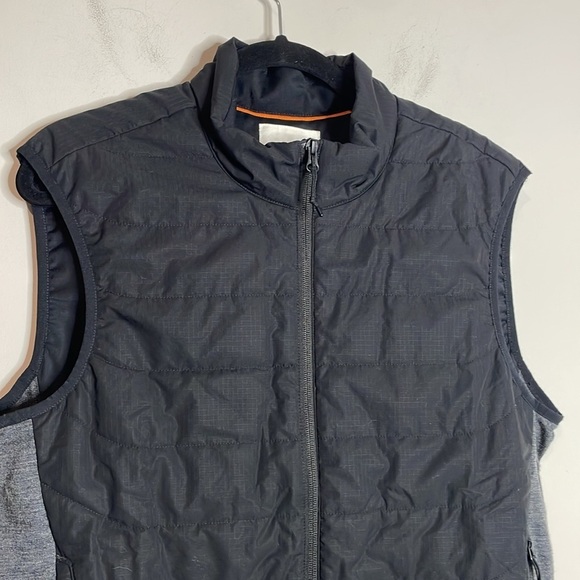 Icebreaker | Men's Black & Grey Merinoloft Full Zip Wool Insulated Vest M NWT - Picture 3 of 9